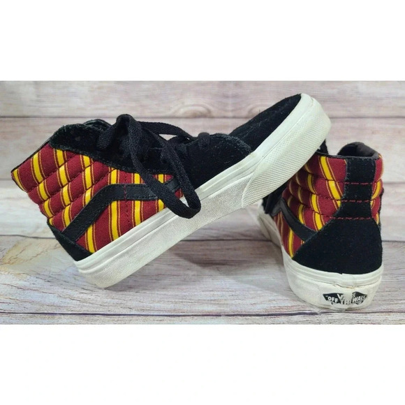 Vans Harry Potter Hogwarts Gryffindor Skateboard Sk8 Hi-Top Shoe Kids US 11 - Picture 2 of 8